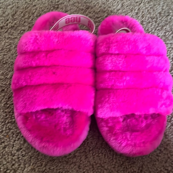 UGG Shoes - 💫UGG YEAH SLIDES💫